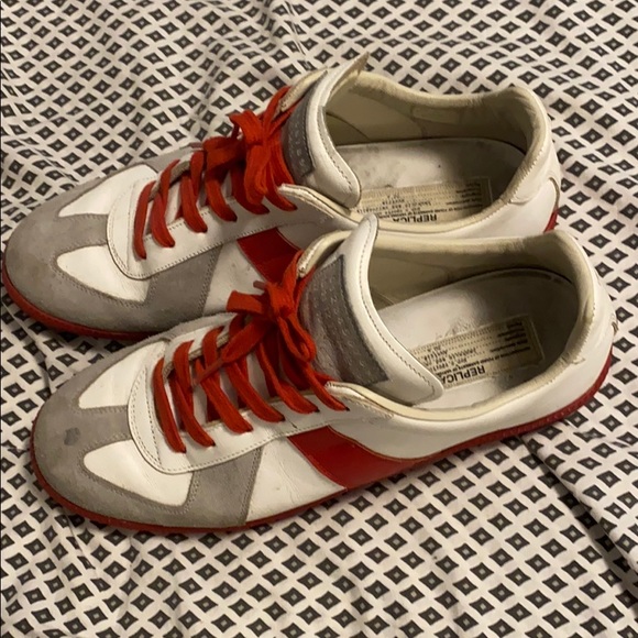 Sneakers - Picture 2 of 5